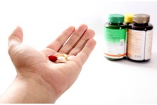 VITAMINS & SUPPLEMENTS